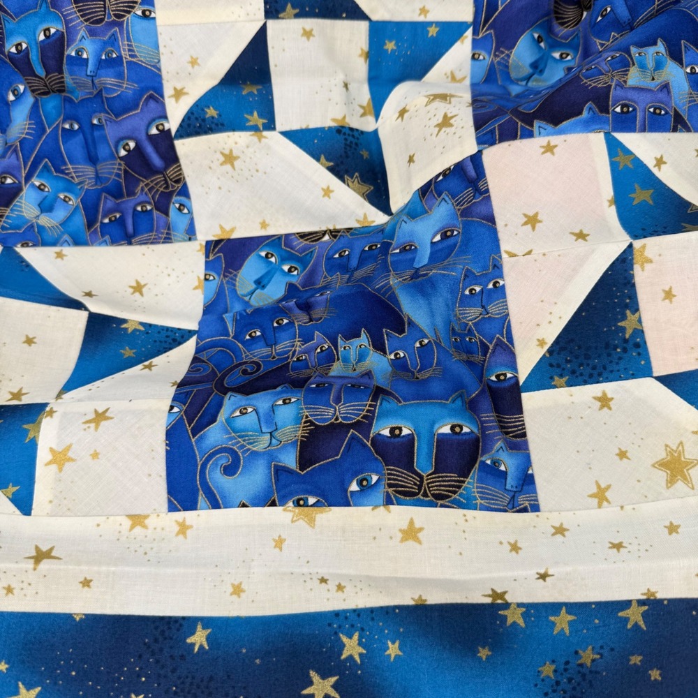 1.a.0.0.0.1.h.1 Laurel Burch Cat Fabric Pieced Quilt Top 28x28 Unfinished